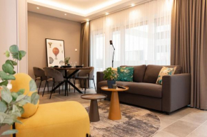 Luxury Cozy 2 BDR Downtown Apt.2